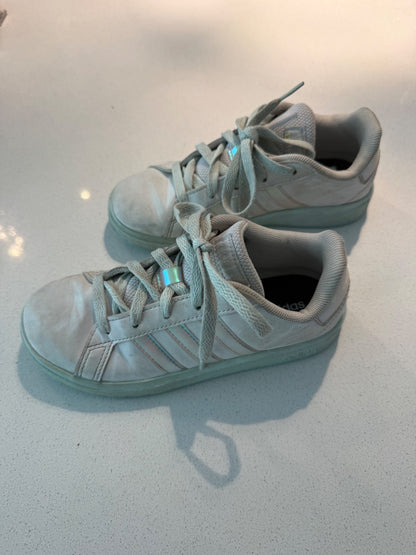 Girls adidas sneakers - white w/ light turquoise - size 1, Shoes 1 (Kids:4-8yr)