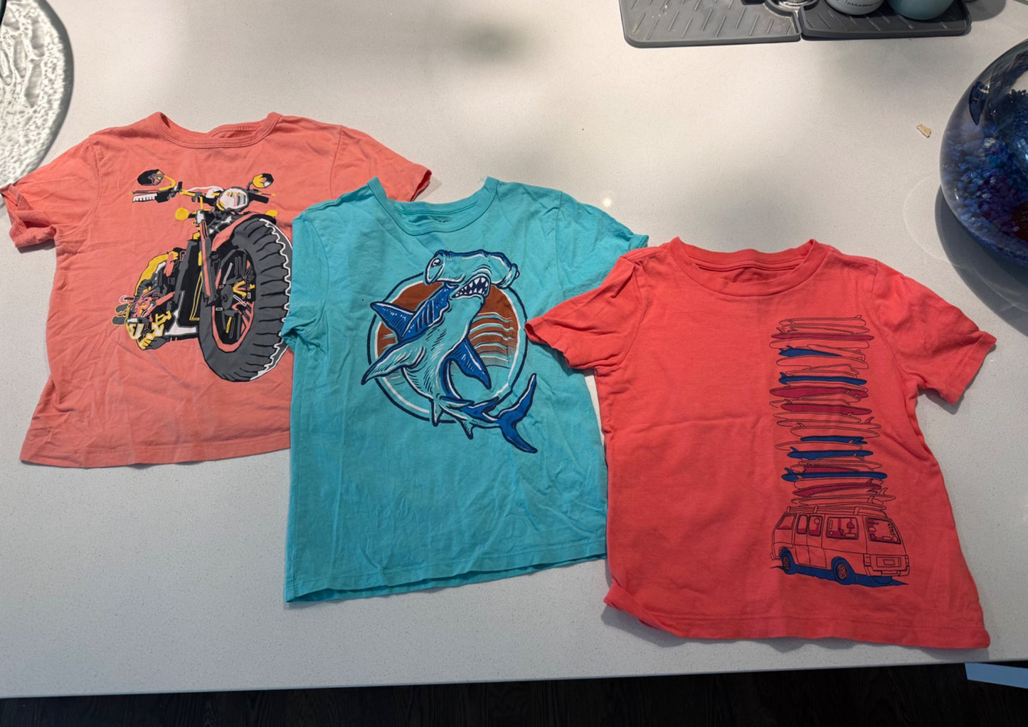 Boys t-shirts (Children’s Place and Gap) size 4/5, Kids 4/4T