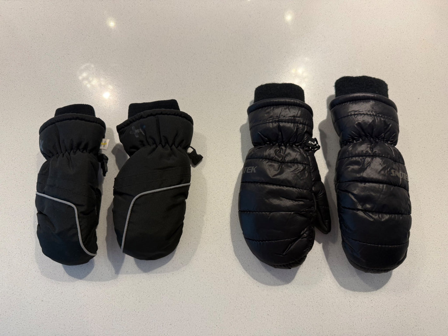 Like new insulated mittens - size 2-3 and 3-4, Kids 2T