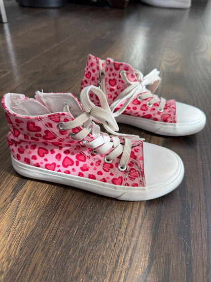 Size 13 heart ‘converse’ VGUC, Shoes 13 (Kids:4-8yr)