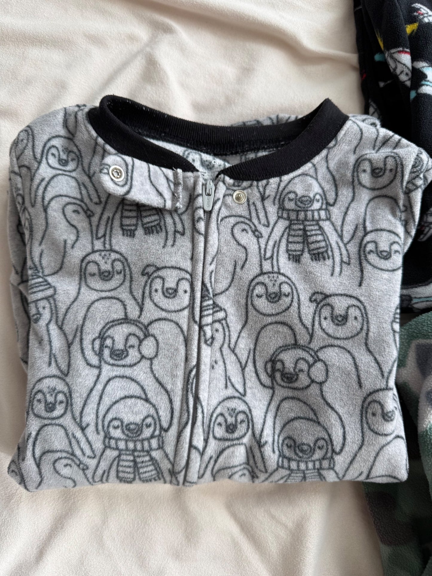 Carter’s fleece footed PJ’s - size 5 - like new , Kids 5/5T