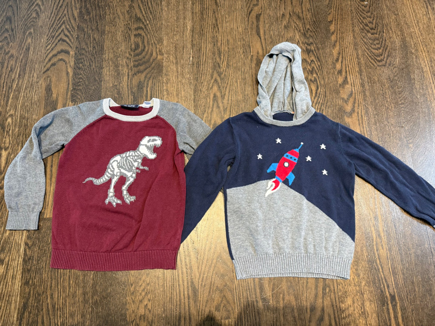 Boys sweaters - size 5 - like new , Kids 5/5T