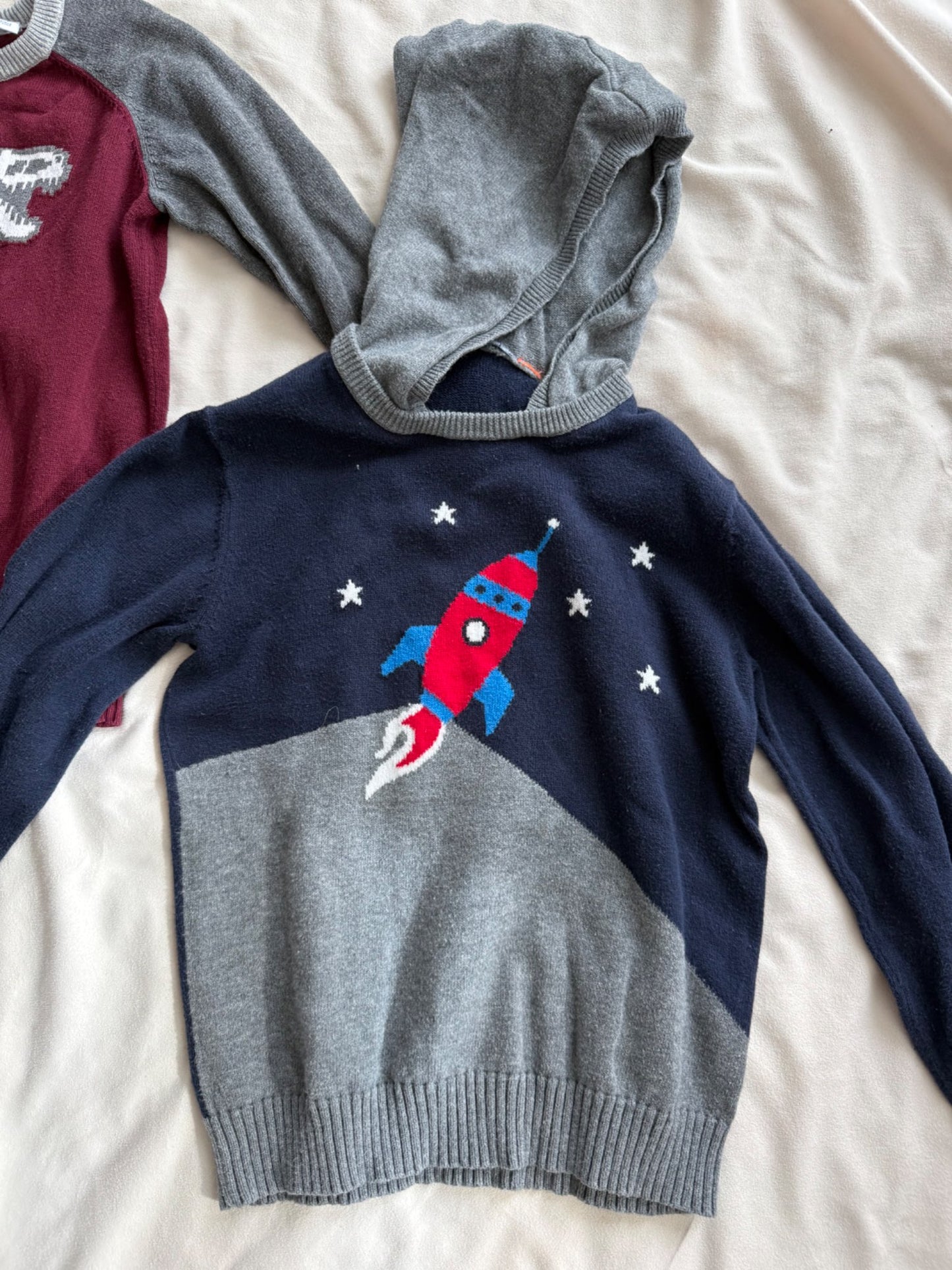 Boys sweaters - size 5 - like new , Kids 5/5T