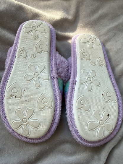 Girls slippers - approx size 13-1 (size M), Shoes 13 (Kids:4-8yr)