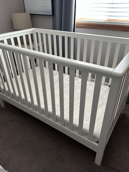 Storkcraft Hillcrest Crib and Mattress with crib skirt