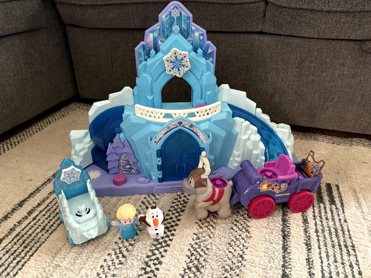Little People Disney Frozen Elsa's Enchanted Palace Playset