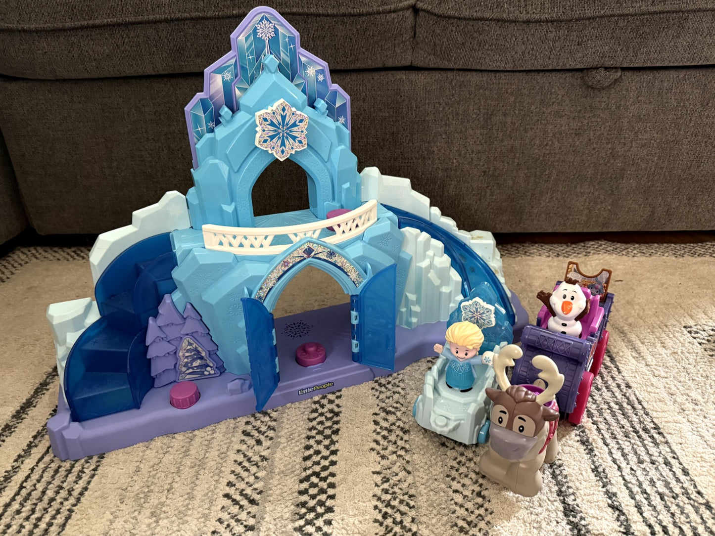 Little People Disney Frozen Elsa's Enchanted Palace Playset