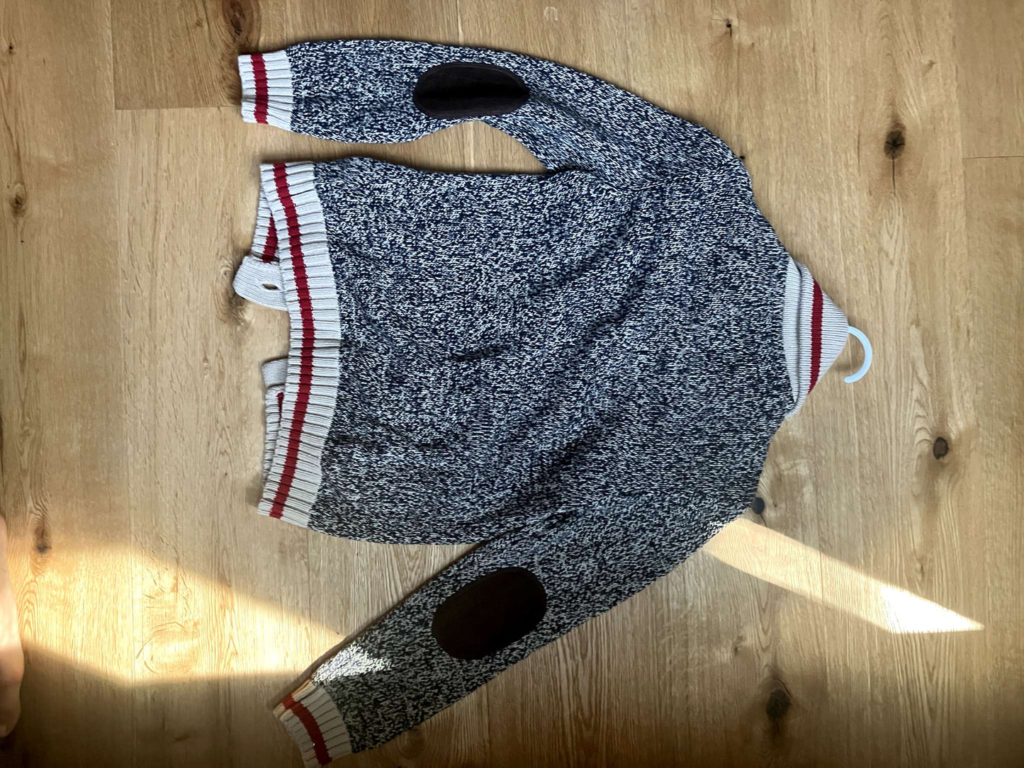 Set of 4 Matching Roots Sweaters perfect for Family Christmas Photos, Kids 12 & 14 (large)