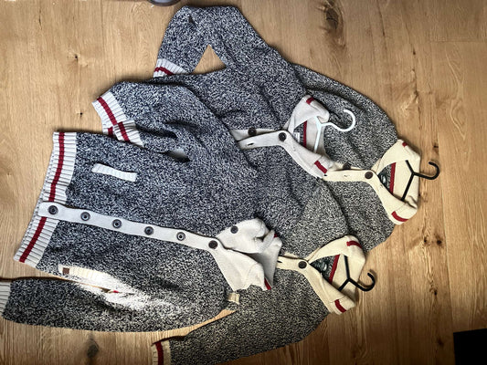 Set of 4 Matching Roots Sweaters perfect for Family Christmas Photos, Kids 12 & 14 (large)