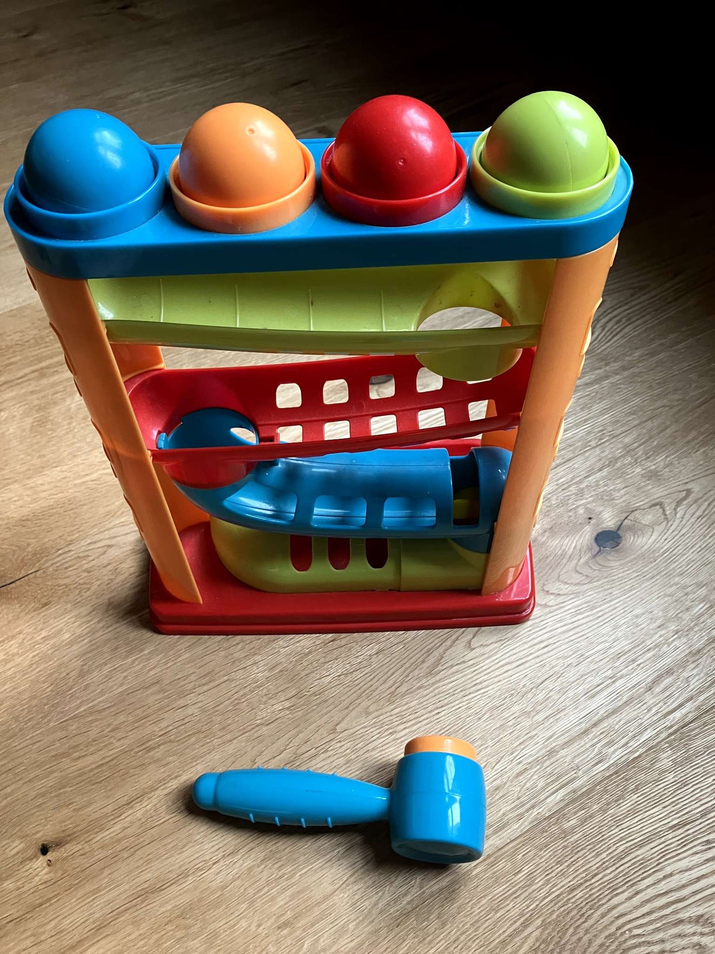 Infantino Bop & Drop Ball Tower