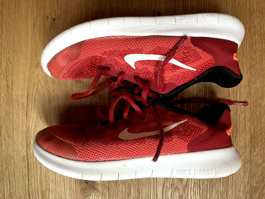 Nike running shoe size 3 youth (fits 7-8 yo), Shoes 3 (Kids:4-8yr)