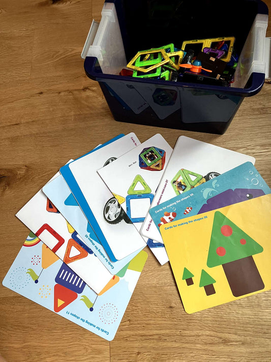 Magformers Vehicle Wow Set with cards to build and motorized gear
