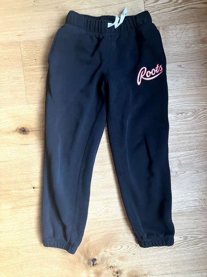 Roots Jogger 7 youth - like new. Black, Kids 7 & 8 (small)
