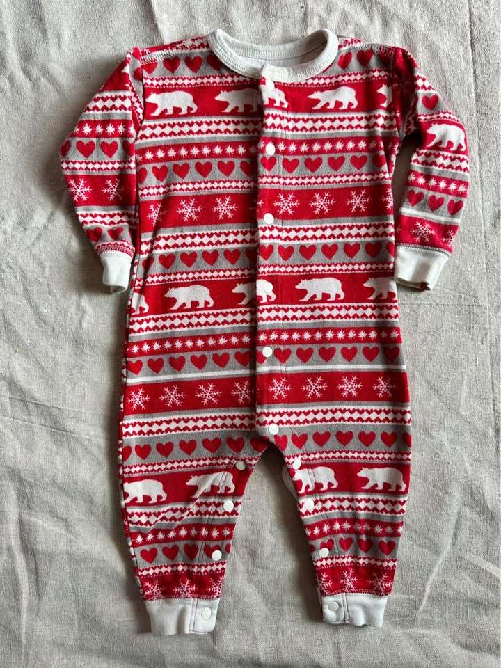 Little Blue House Polar Bear Hearts Snowflakes Pajama, Kids 12 Month (9-12M)