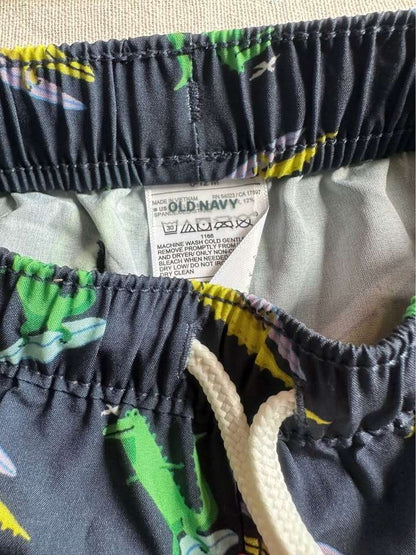 6-12M Old Navy alligator swimwear set, Kids 12 Month (9-12M)