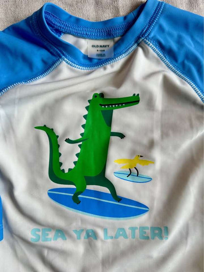 6-12M Old Navy alligator swimwear set, Kids 12 Month (9-12M)