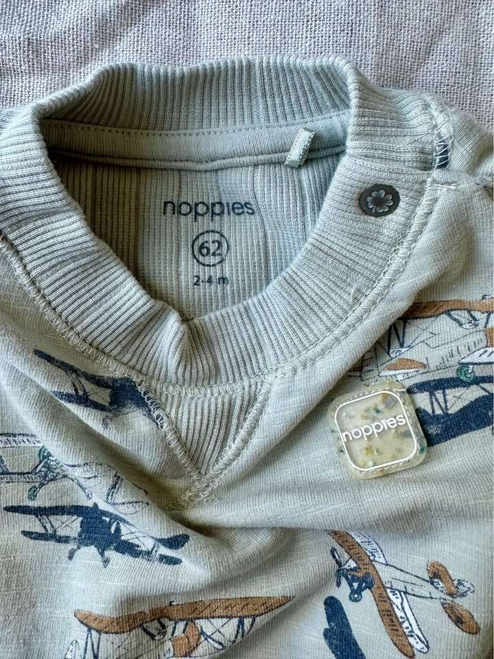 2-4m Noppies Airplane Print Baby Sweatshirt MSRP$45, Kids 3 Month (0-3M)