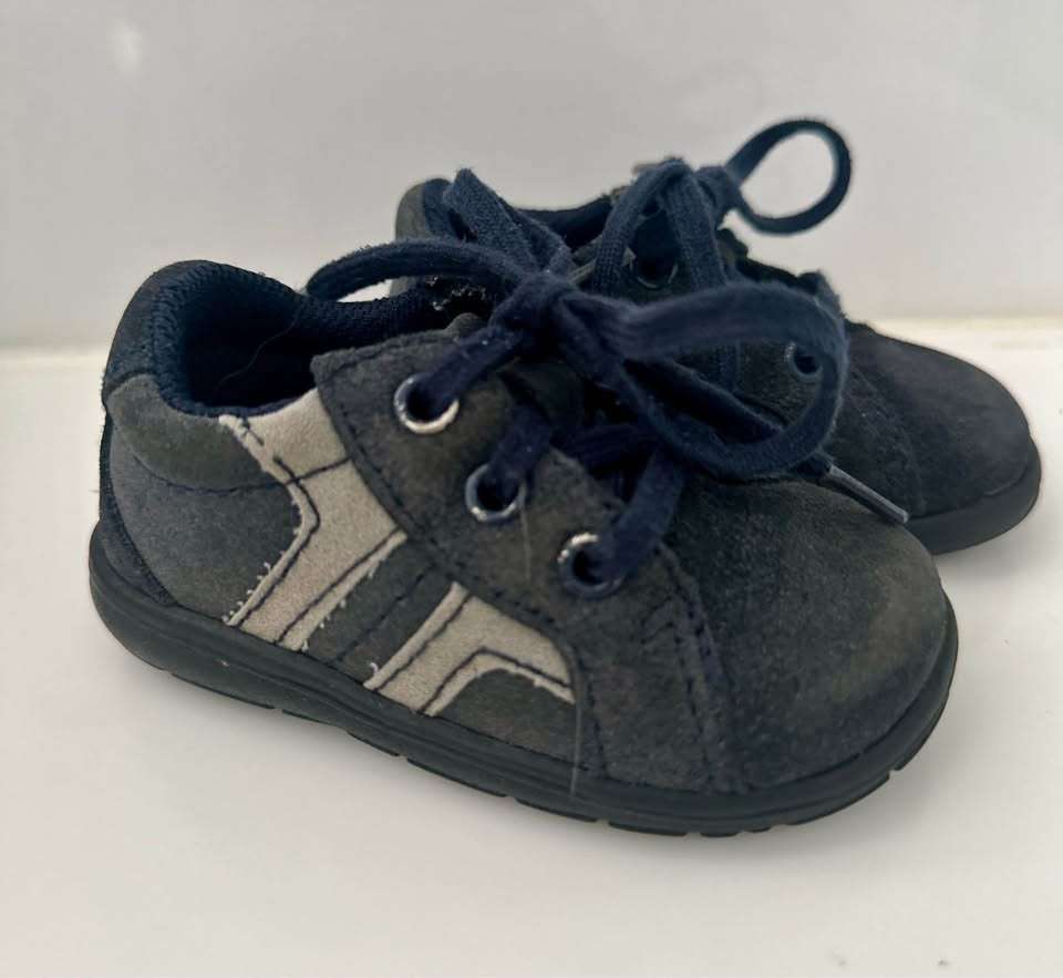 Size 4 Smartfit Toddler Shoes, Shoes 4 (Baby: 0-12 mth)