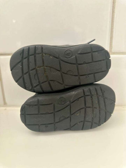 Size 4 Smartfit Toddler Shoes, Shoes 4 (Baby: 0-12 mth)
