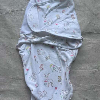 Aden + Anais essentials Newborn Swaddle, 0-3 Months (Newborn)