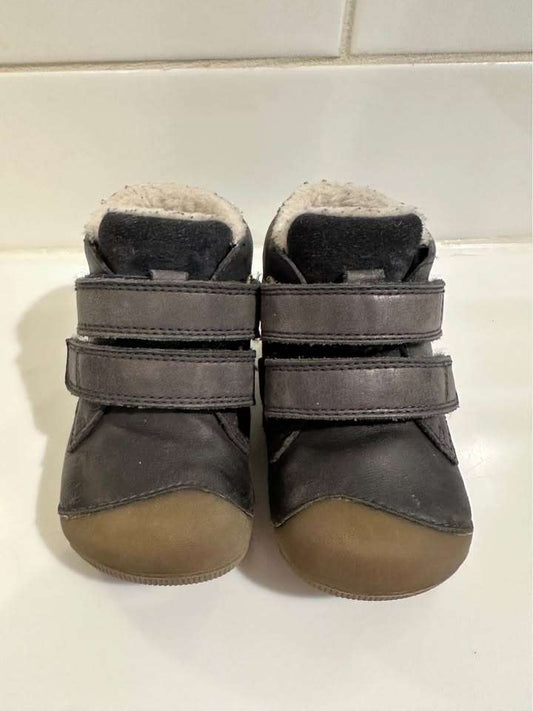 Size 21 (5) Bundgaard barefoot Toddler boots MSRP $100+, Shoes 5 (Walkers:12-24 mth)