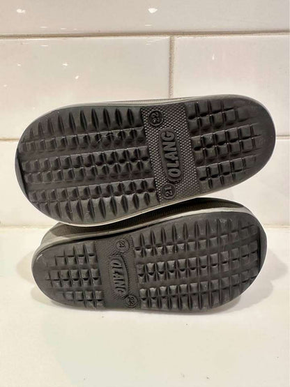 Size 21/22 (5/6)Olang Toddler Winter Boots, Shoes 5 (Walkers:12-24 mth)