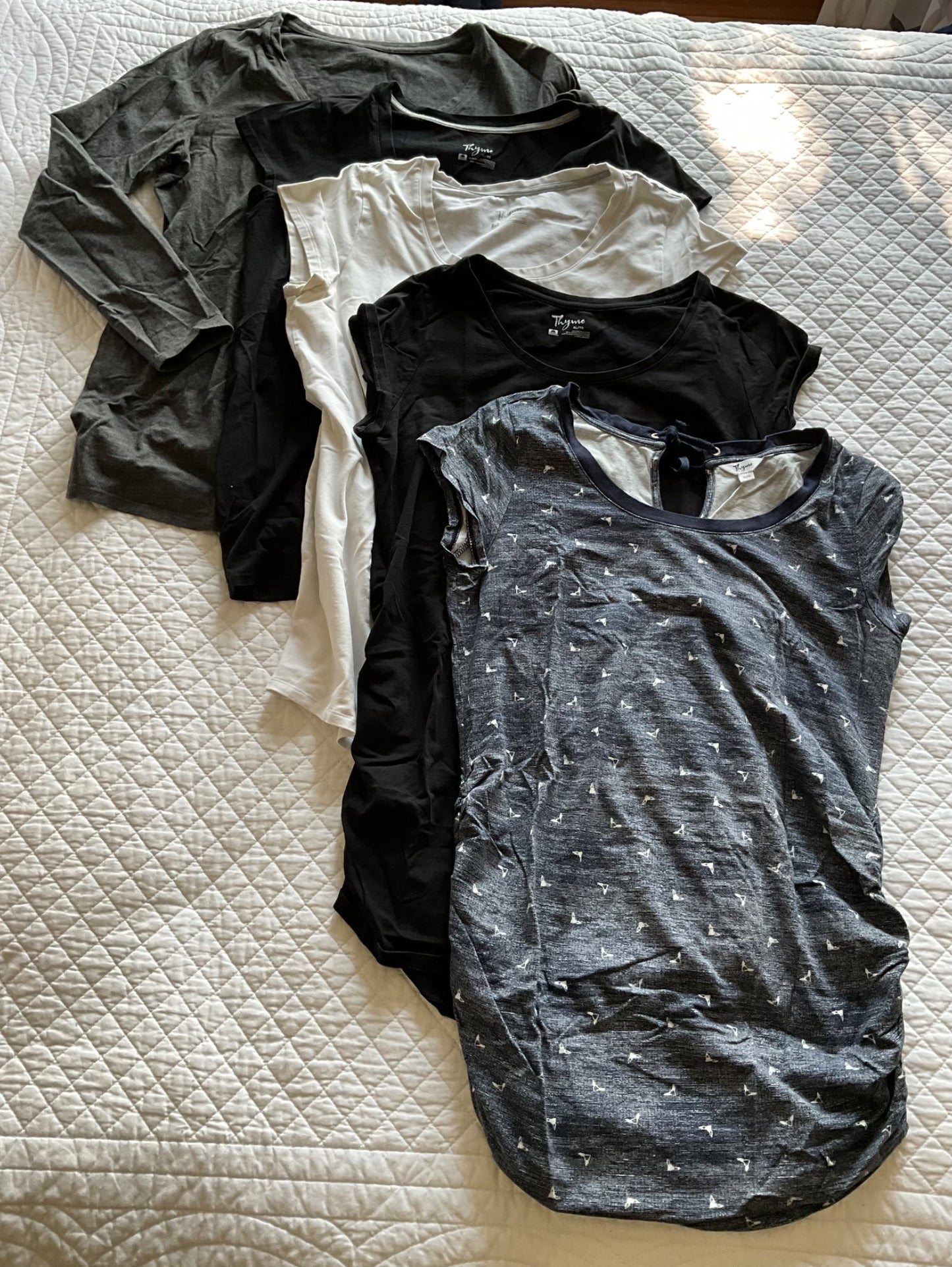 Thyme Maternity T shirt Bundle (5 shirts: 4 SS, 1LS) Size XL., Maternity XL (16-18)