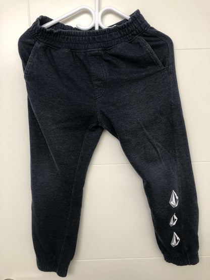 Volcom sweatsuit, Kids 10 (medium)