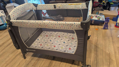Baby trend Lil Snooze Playpen nursery center