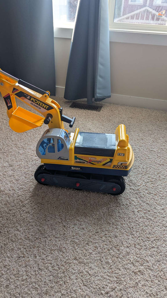 Excavator ride on toy