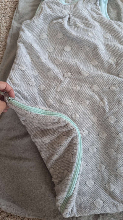 4 sleep sacks , 6-12 Months (Medium)