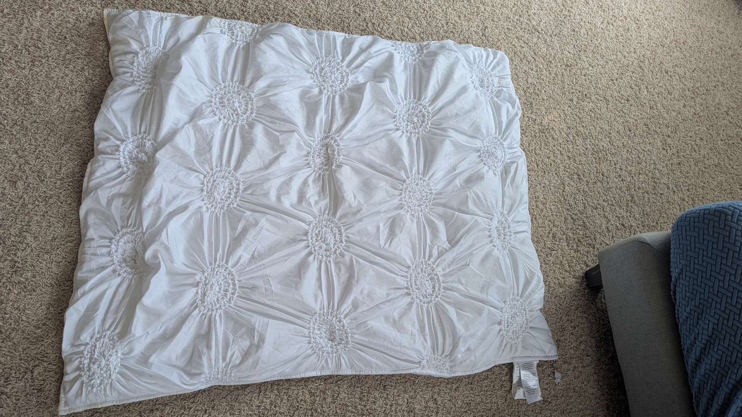 5 fitted crib sheets + 1 baby comforter