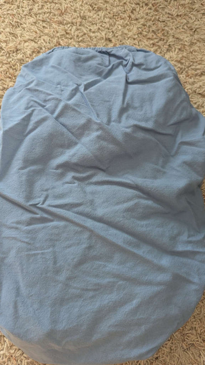 5 fitted crib sheets + 1 baby comforter
