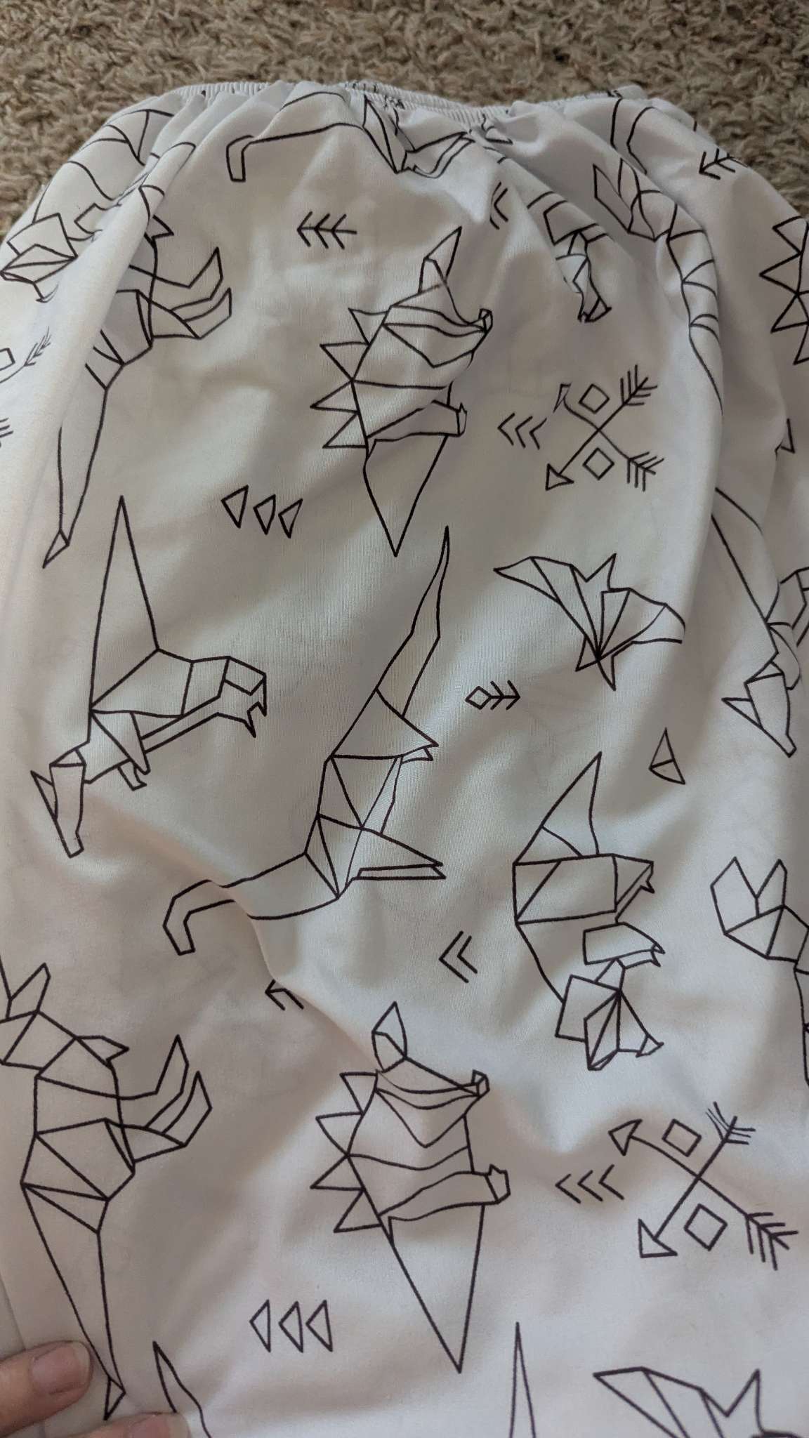 5 fitted crib sheets + 1 baby comforter