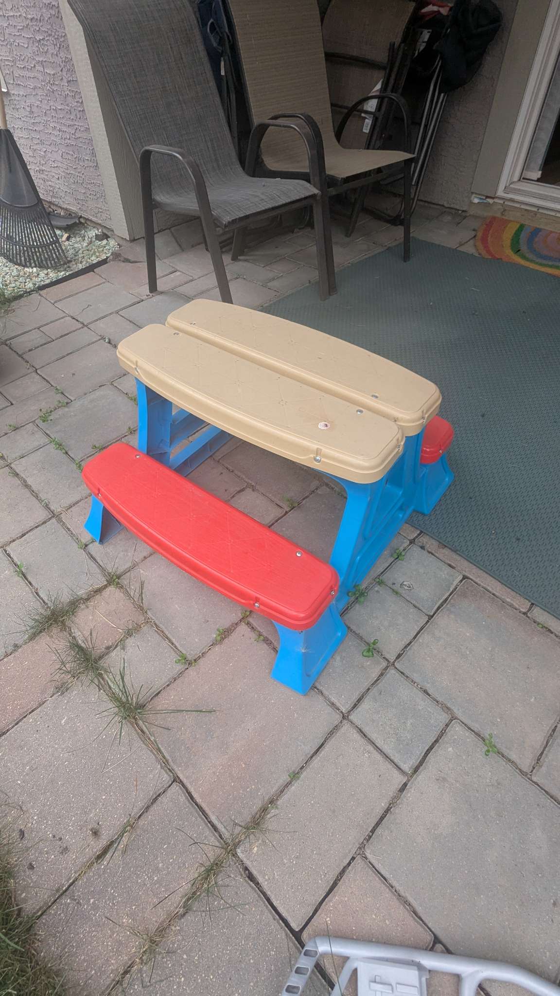 Little tikes picnic table