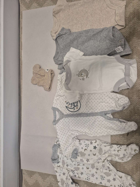 Preemie Baby Neutral and Gray Bundle Onsies And Sleepers And Hat, Kids Newborn