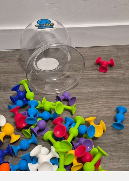Fat Brain Toy Squigz Large Size 42 Piece Set
