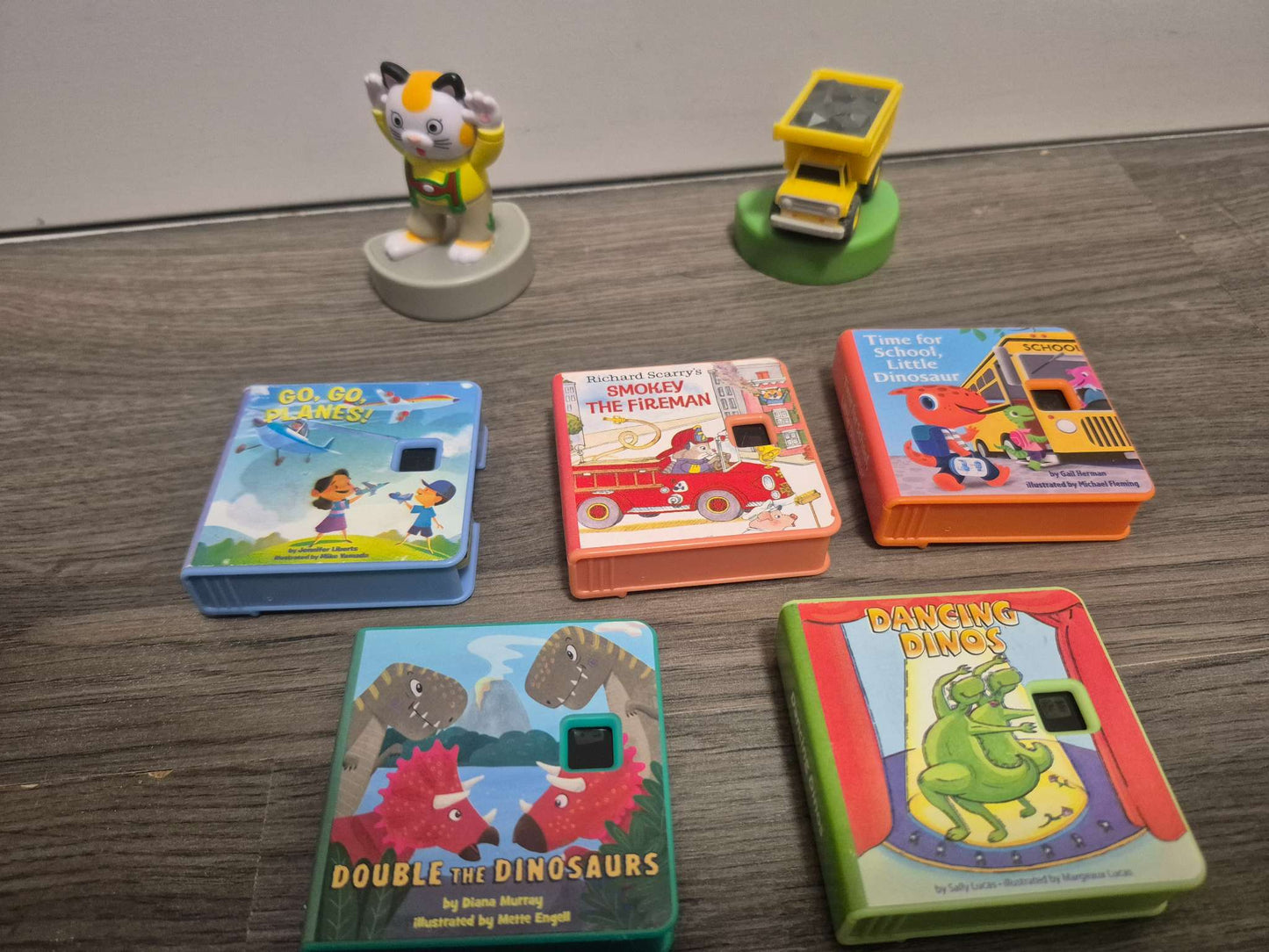 Little Tikes Story Dream Machine Stories And Extras Book Characters
