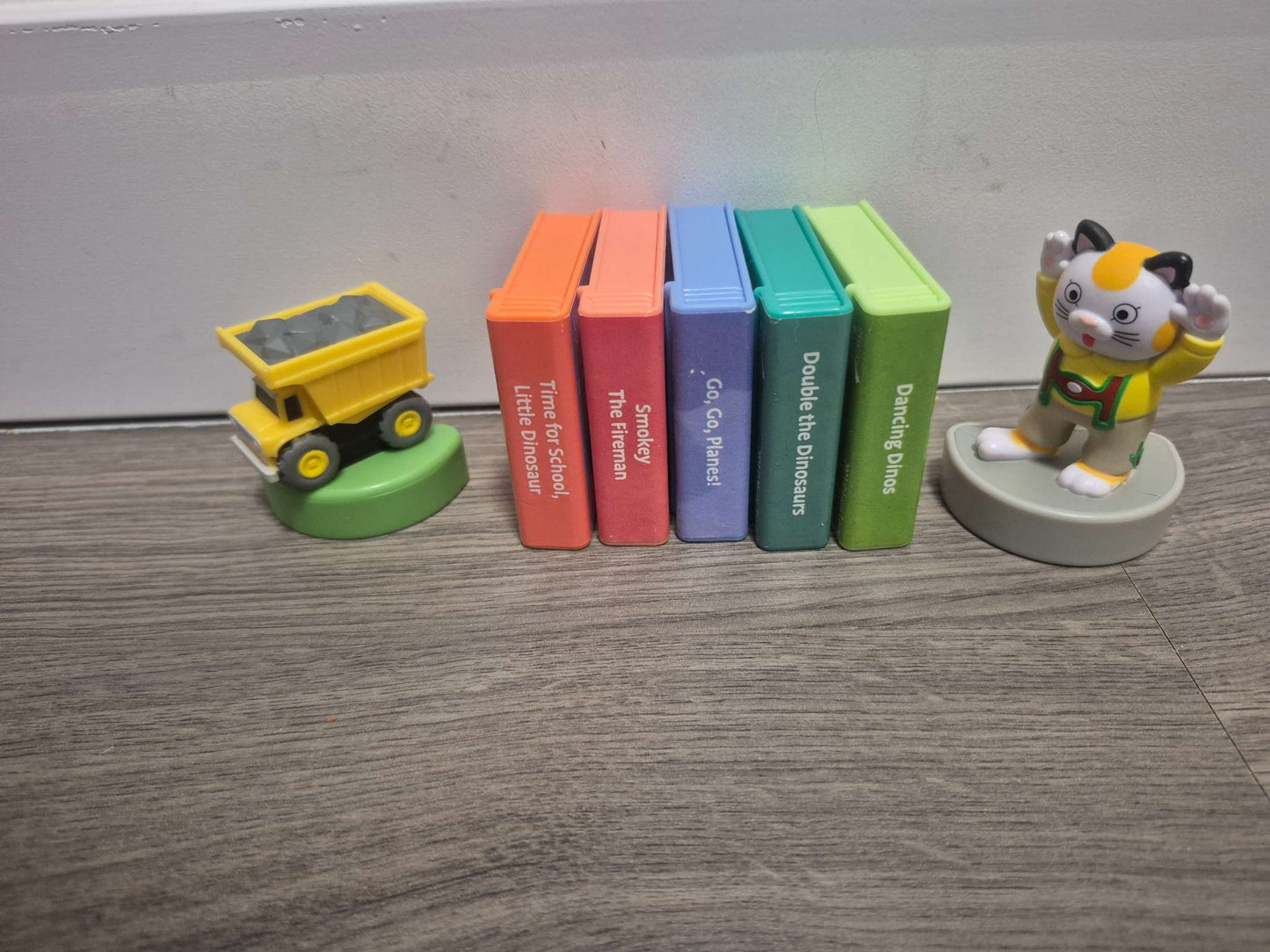 Little Tikes Story Dream Machine Stories And Extras Book Characters
