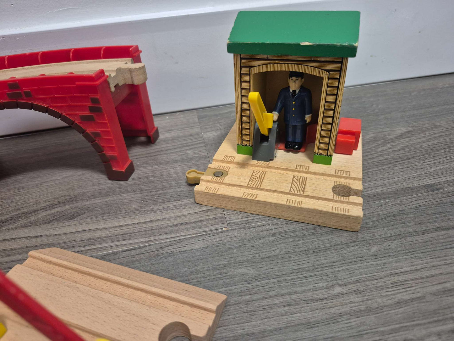 Train Special Items Bridges, Signals and Crossings
