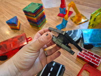 Magnatiles 55 + pieces Road Tunnel Cars