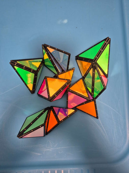 TOSY Magnet Pyramid Magnetic puzzle and STEM fidget 18 pieces