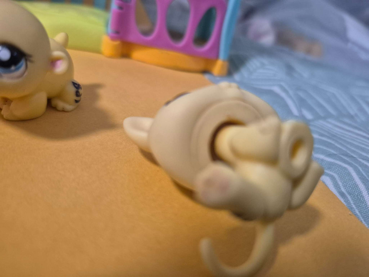 Littlest Pet Shop Bundle Figures And Playsets