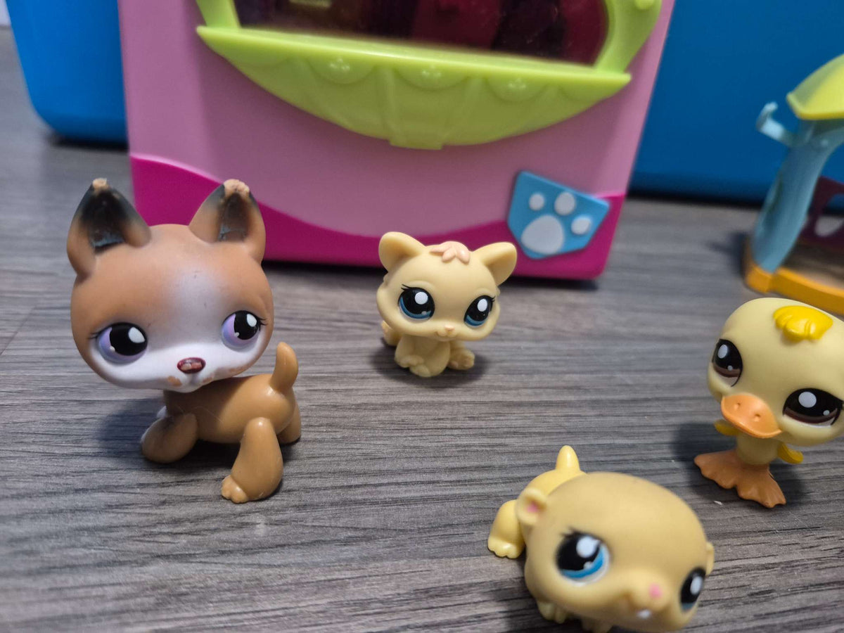 Littlest Pet Shop Bundle Figures And Playsets