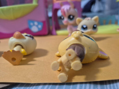 Littlest Pet Shop Bundle Figures And Playsets