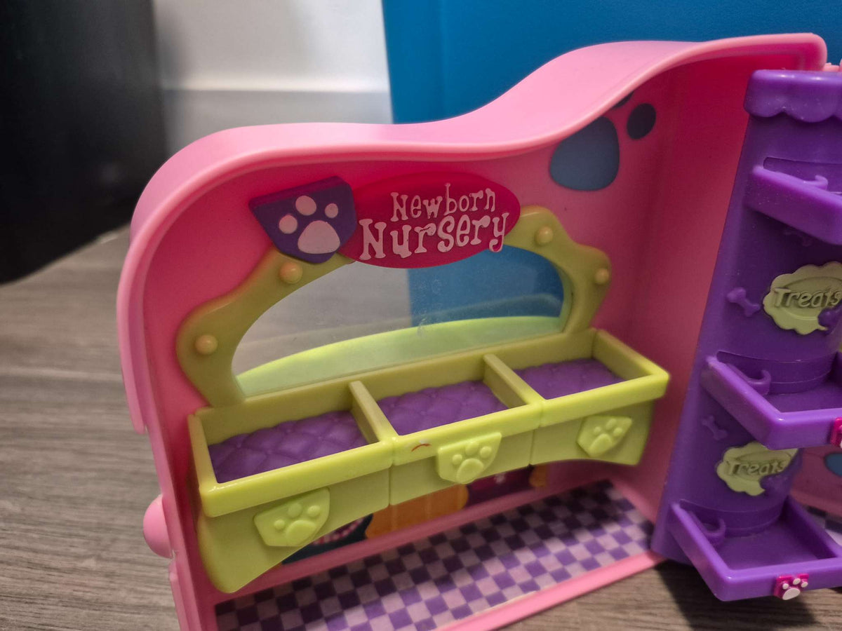 Littlest Pet Shop Bundle Figures And Playsets
