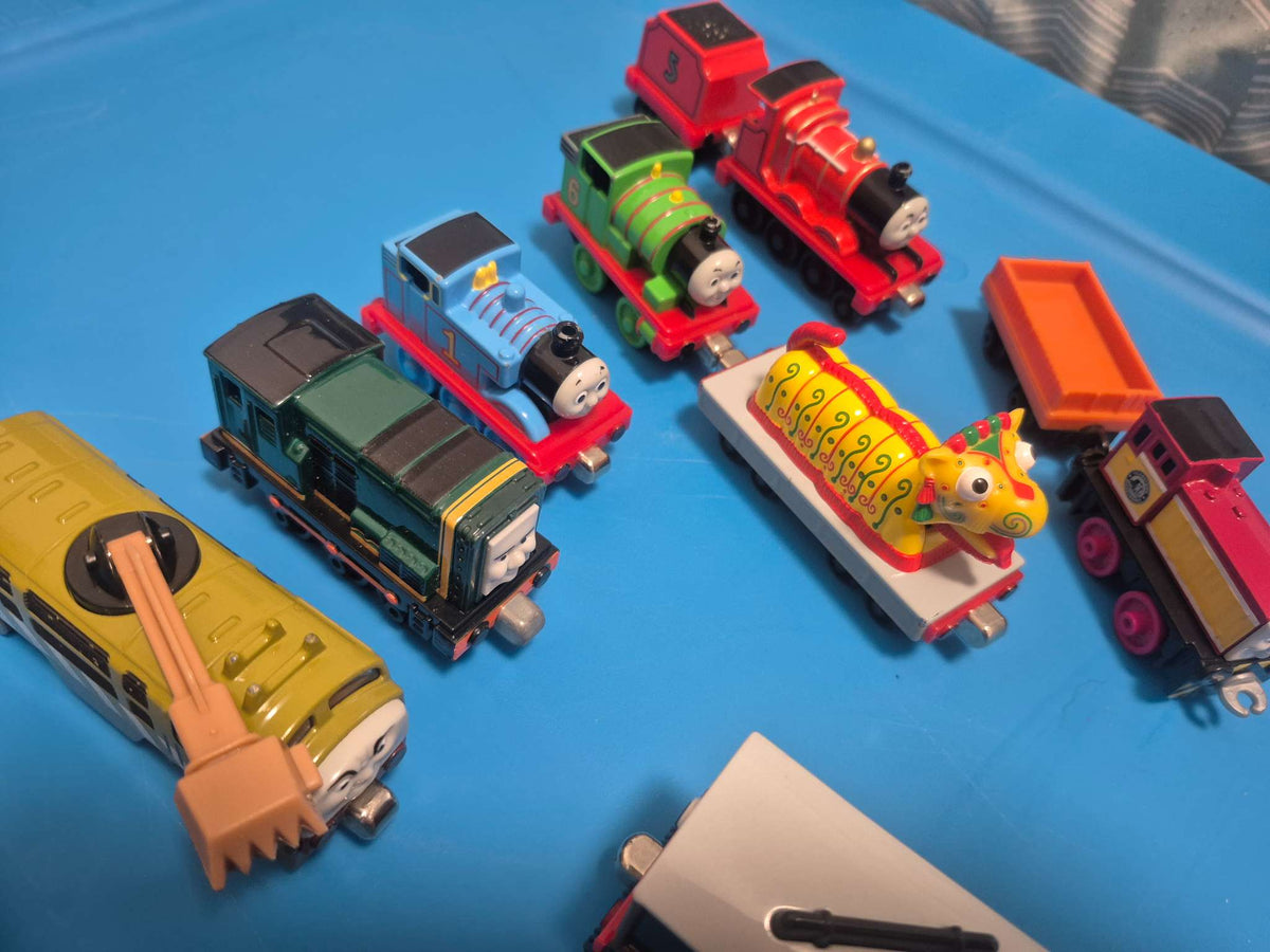 Thomas & Friends Die-cast Metal Trains Bundle 8 Pieces Thomas The Train