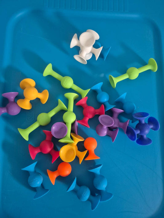 20 + large size Fat Brain Toys Squigz