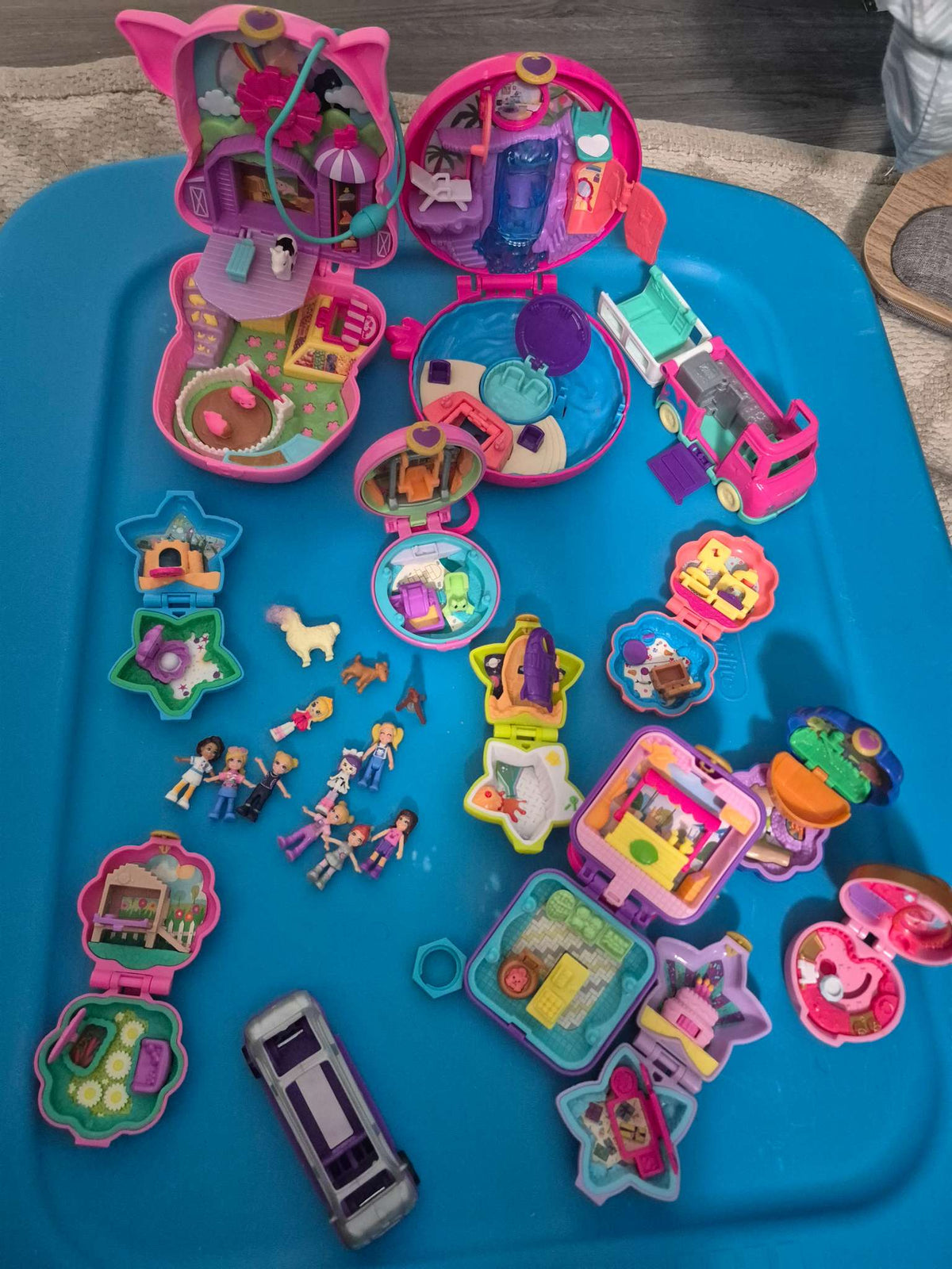 Large Polly Pocket Minis Bundle Compacts and Figures