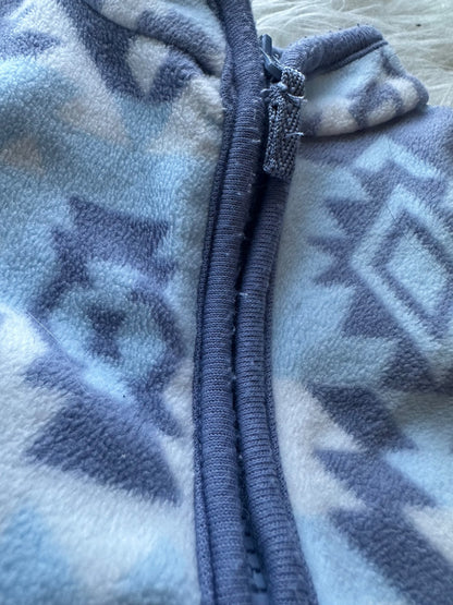 2 winter jumpers/rompers and Carters bunting suit , Kids 6 Month (3-6M)